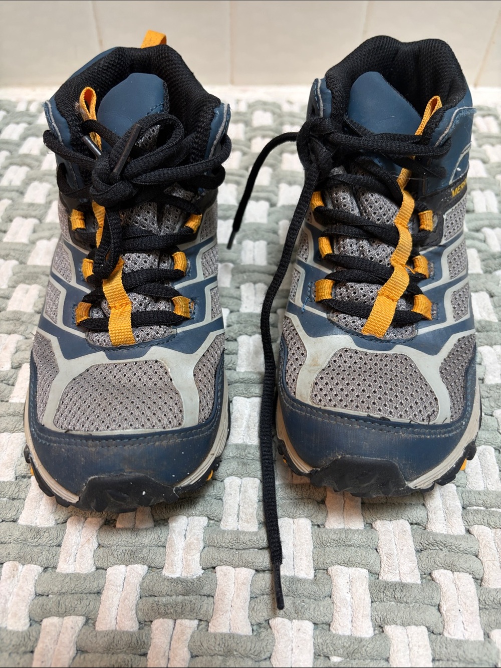 Merrell Kids Blue and Gray Sneakers with Yellow Accents size 3